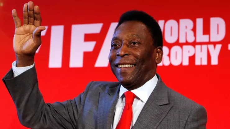 Hospitalización es un proceso de rutina contra el cáncer: Pelé