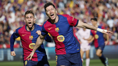 Robert Lewandowski con el Barcelona ante Girona