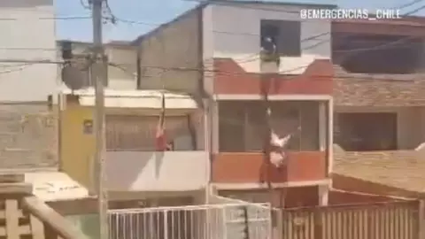 VIDEO_ Esposo tira al amante de su mujer de un segundo piso tras encontrarlos juntos