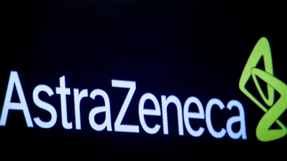 astrazeneca tercera dosis omicron