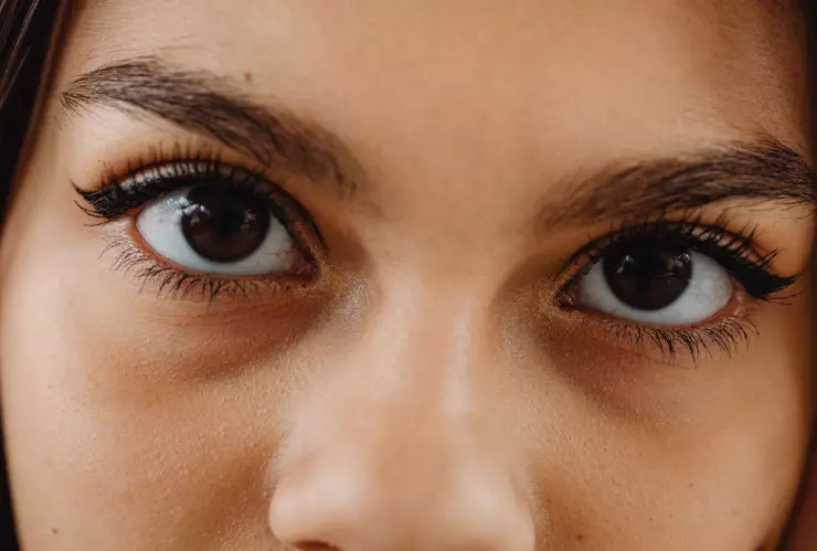 Elimina las ojeras y rejuvenece tu rostro con este delicioso jugo