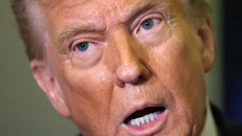 Trump anuncia aranceles a partir del 2 de abril en respuesta al recargo del 25% de Canadá en la electricidad