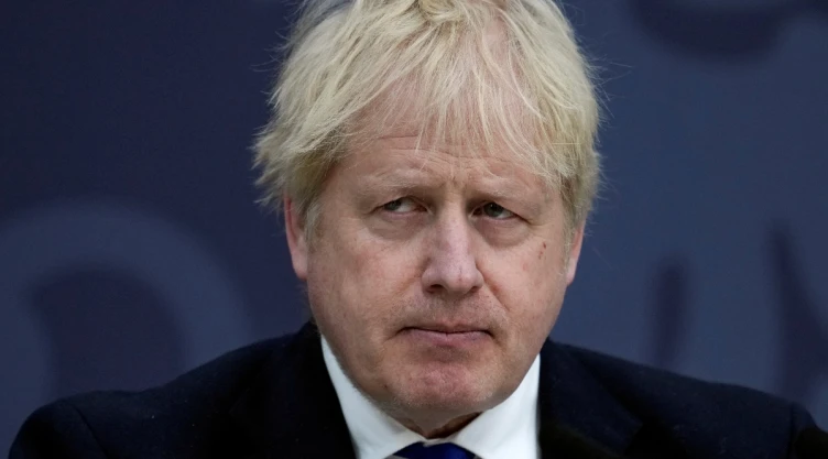 boris johnson disculpa confinamiento covid-19