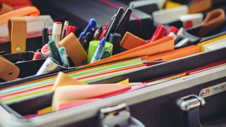 regreso a clases 2022 útiles escolares reciclar