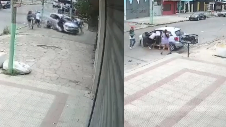 Auto atropella a un grupo de jóvenes.jpg