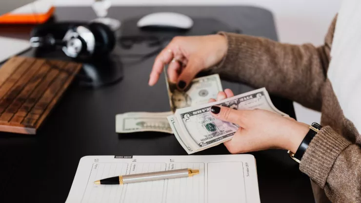 ¿El gran secreto Harvard revela los hábitos que podrían hacer millonarias a las personas