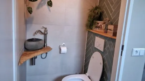 42 ideas para remodelar baños pequeños: se verán más grandes y muy elegantes