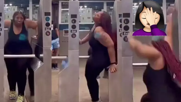 VIDEO_ Mujer intenta brincar torniquetes del metro y sufre accidente.jpg