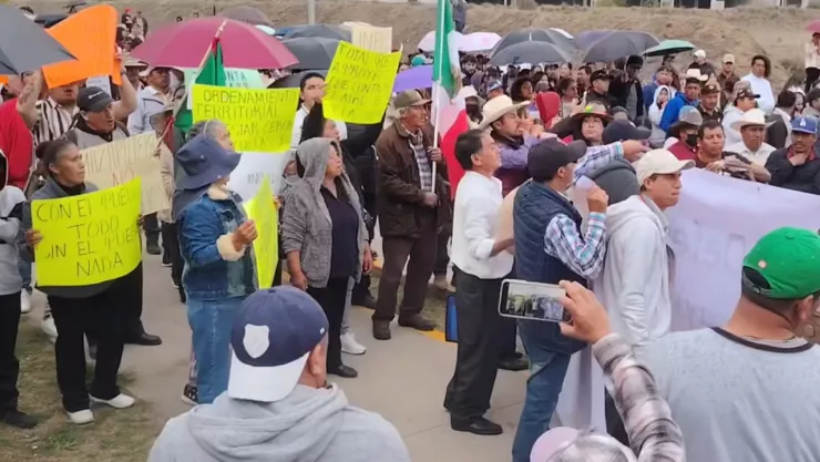 Doble dosis de repudio contra Alejandro Armenta; poblanos lo recibieron con abucheos y consignas