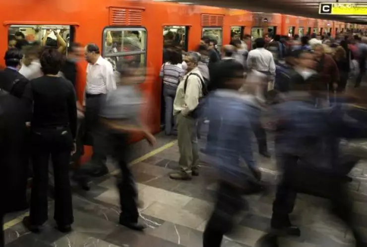 Metro CDMX: Usuarios reportan marcha lenta en 4 líneas