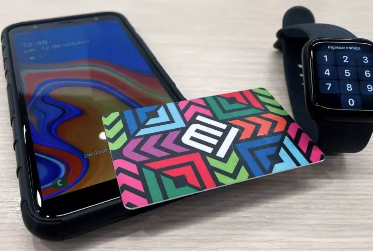 Metrobús acepta pago con tarjeta bancaria y teléfono inteligente