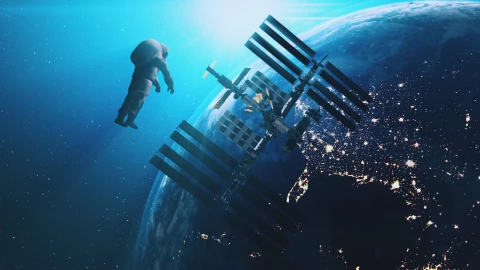 CTres astronautas atrapados en el espacio; no hay plan para rescatarlos