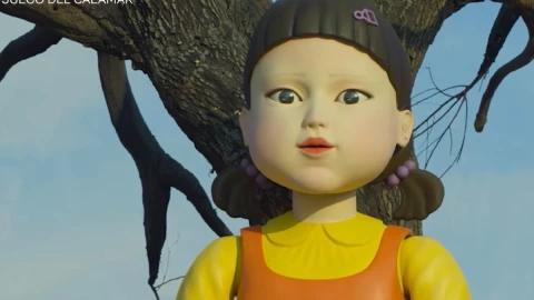 _El juego del Calamar_ muñeca maestro.jpg