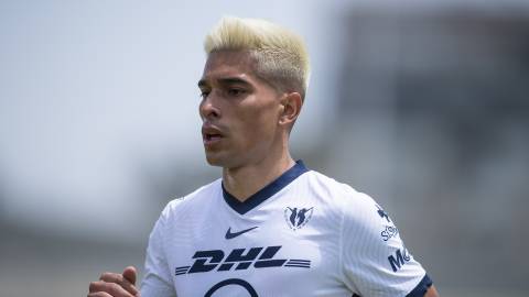 Favio &Aacute;lvarez, jugador de Pumas
