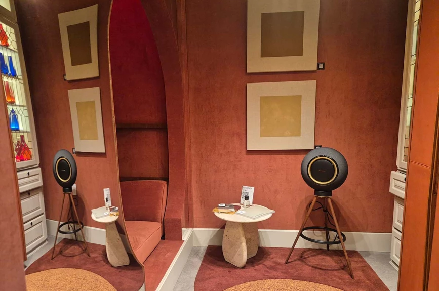 Design House fue creada bajo el tema Diseñado en México, donde despachos de arquitectura e interiorismo intervinieron una casa para crear espacios extraordinarios.