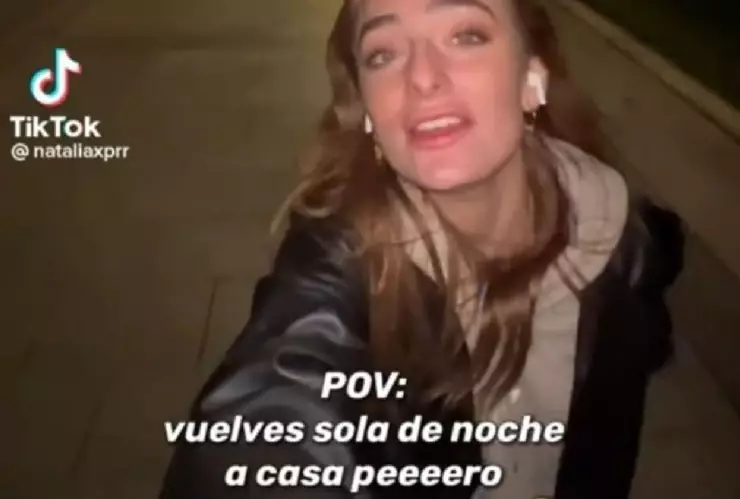 Viral Joven finge transmitir en vivo para evitar que la robaran.jpg