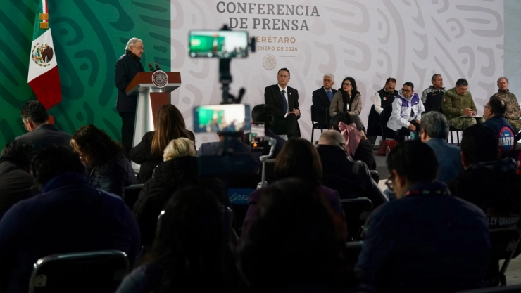 INAI investiga posible filtración de datos de periodistas que acuden a la mañanera de AMLO