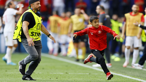 Niño y Cristiano Ronaldo