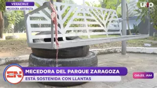 Mecedora reposa en llantas en Veracruz.