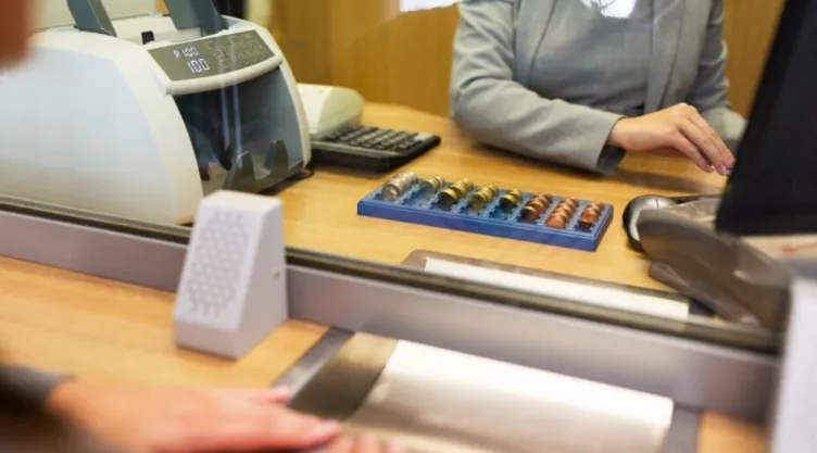 Banco Azteca: ¿Cómo conseguir el seguro contra robo al cambiar dólares?