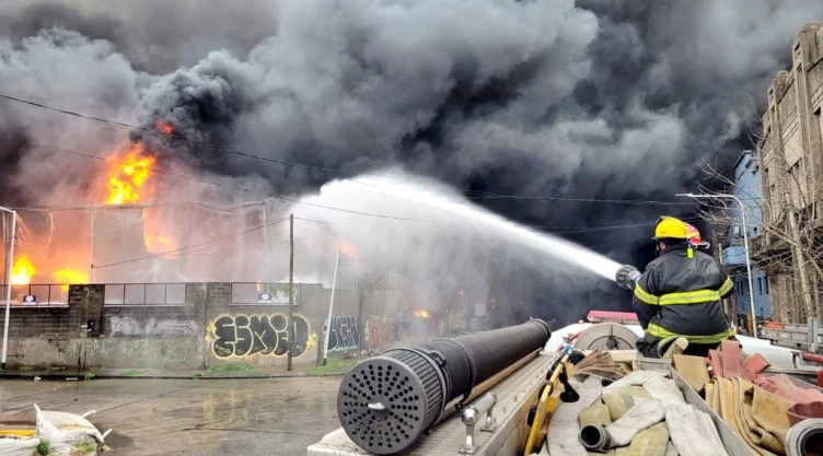 Argentina fábrica incendio
