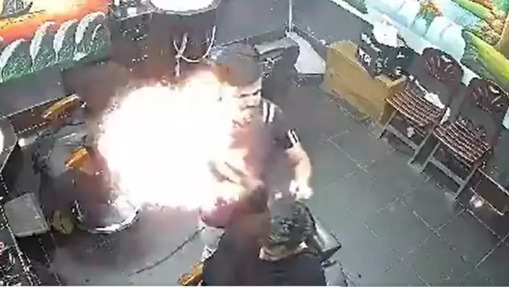 Explosión de secadora mata a dos hombres.jpg