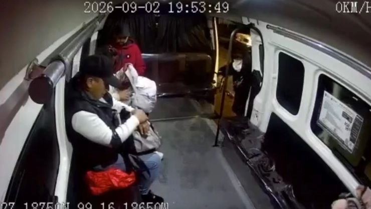 asalto-a-pasajeros-transporte-publico-en-naucalpan-ladron-los-amenaza-pistola