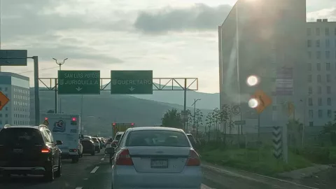 tráfico en la carretera 57 hoy viernes 20 de septiembre.jpg