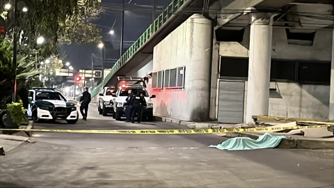 hombre-muere-tras-caer-puente-eje-6-alcaldía-iztapalapa-cuerpo
