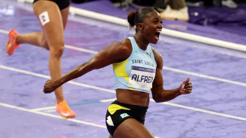 Julien Alfred logró el primer oro en la historia de Santa Lucia