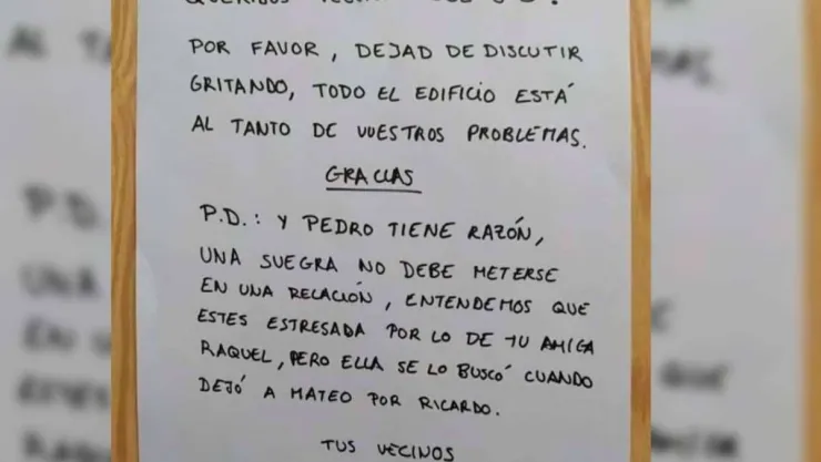 Molesto de las peleas de sus vecinos, ventila sus conversaciones.