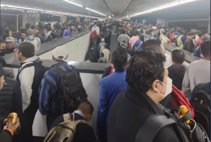 metro cdmx retrasos  pantitlán