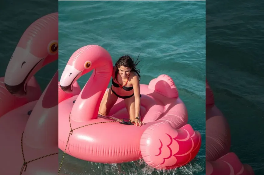 Karla en el mar.jpg