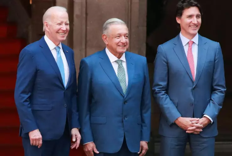 Los presidente Biden, AMLO y Trudeau dialogan en la Cumbre de Líderes de América del Norte