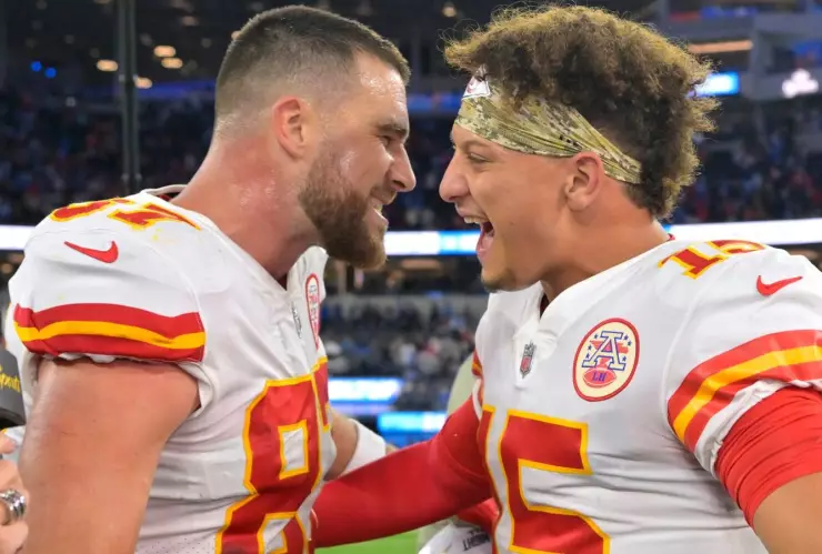 Patrick Mahomes ha sido el mayor porrista del noviazgo de Travis con Taylor