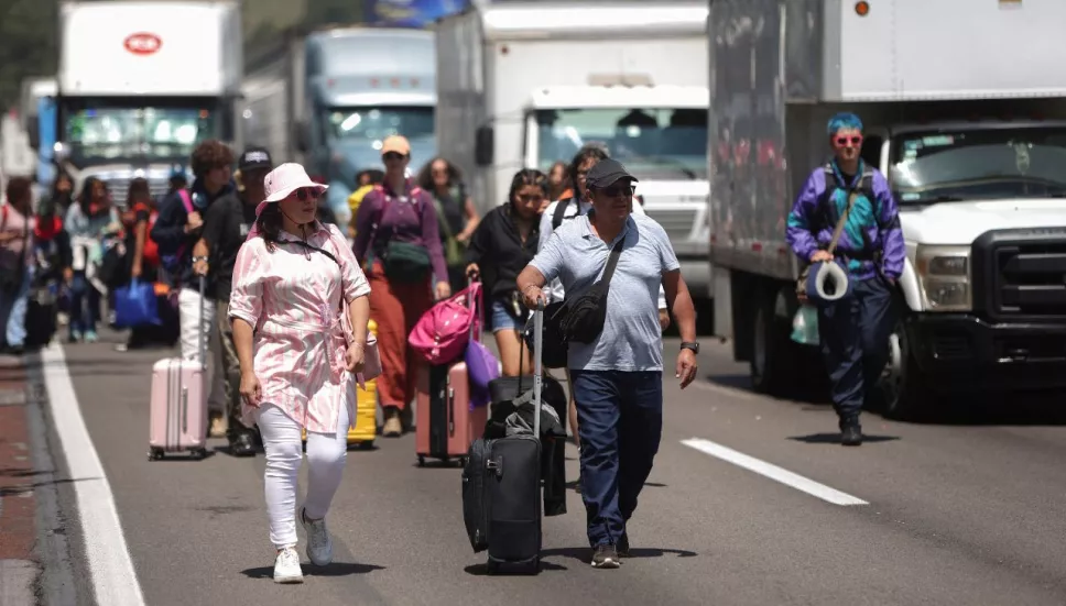 Pobladores de Santa Rita Tlahuapan bloquean autopista México-Puebla