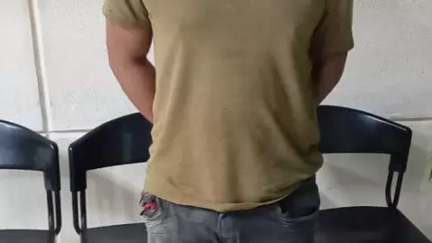 Detienen a hombre sospechoso de doble robo en Mérida; esto sucedió