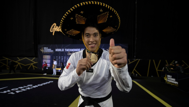 El quintanarroense Carlos Sansores gana oro en el mundial de TKD