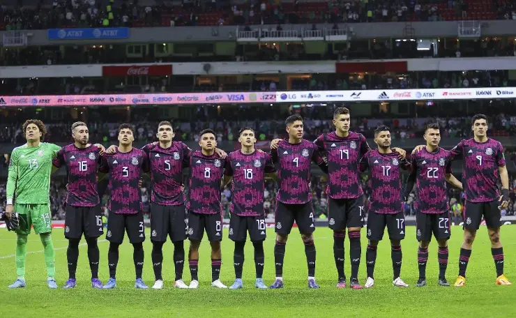 Guillermo Ochoa Johan Vásquez César Montes Chucky Lozano Raúl Jiménez Selección Mexicana
