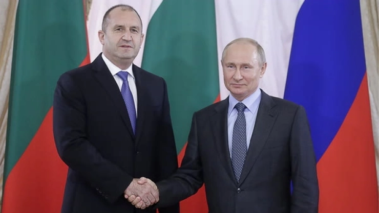 Primer Ministro electo de Bulgaria, Rumen Radev con Vladimir Putin