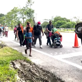 caravana migrante llega a huehuetan Chiapas tras salir de Tapachula