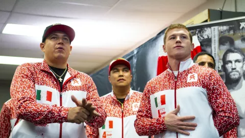 Eddy Reynoso entrenador de Canelo &Aacute;lvarez