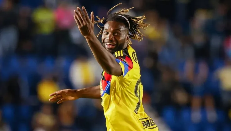 Allan Saint-Maximin en el América