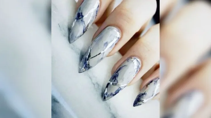 uñas efecto marmol