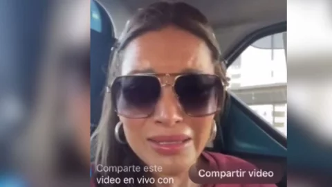 VIDEO: Adriana Fonseca denuncia en vivo maltrato de chofer de taxi de aplicación