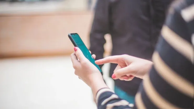 PRI exige suspender registro de celulares este 2026.