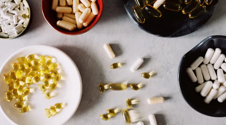 Descubre las vitaminas que reducen las arrugas de tu rostro.