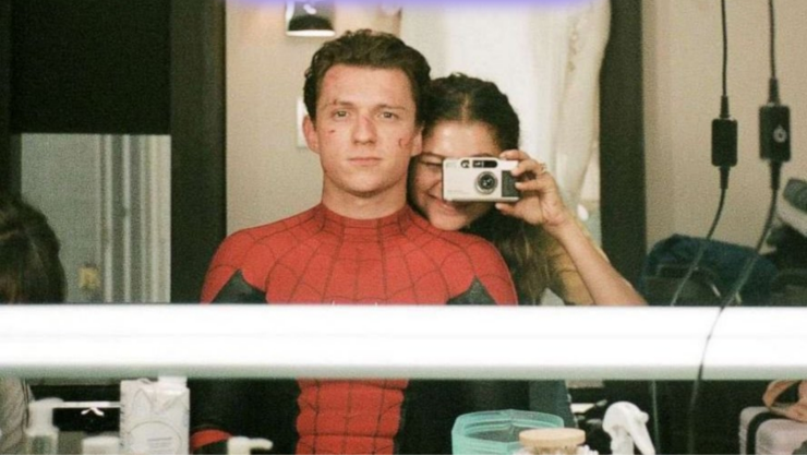 Zendaya está embarazada de Tom Holland.