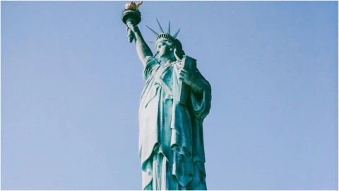 VIDEO_ ¡Impactante! Tembló la Estatua de la Libertad en Nueva York y se hace viral el clip