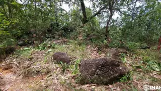 Piedra letra, conjunto ceremonial en cerro de Tlacoachistlahuaca, en la Zona Amuzga